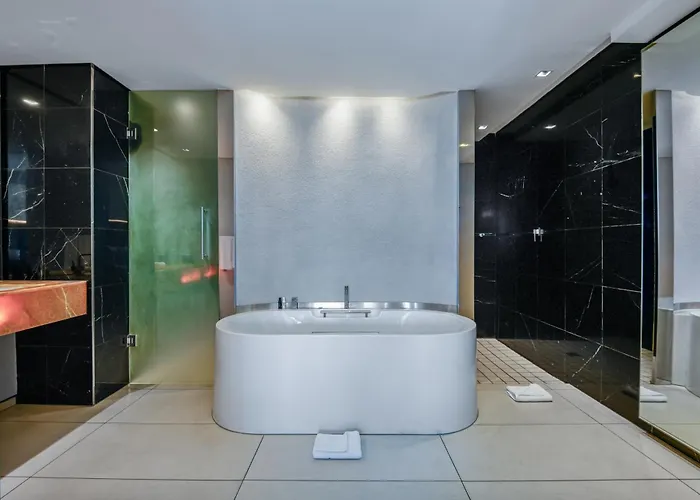 Capital 15 On Orange & SpaSpa Hotel